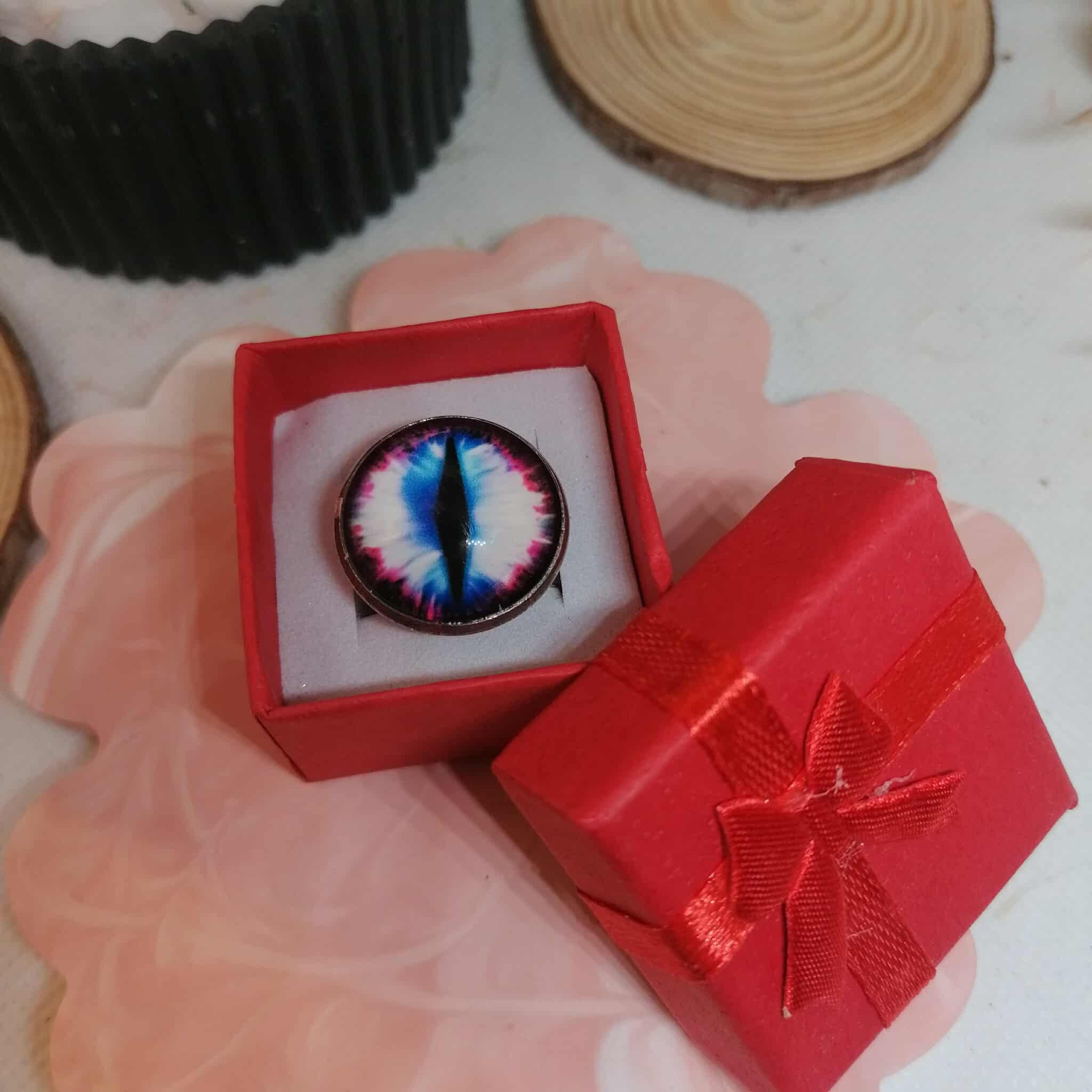 Bague fantaisie "Œil de dragon"